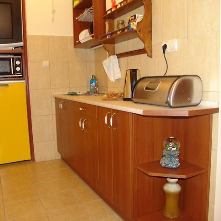 Niko Hostel Lwów Zewnętrze zdjęcie
