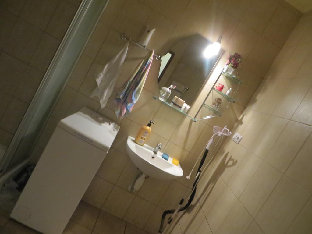 Niko Hostel Lwów Zewnętrze zdjęcie
